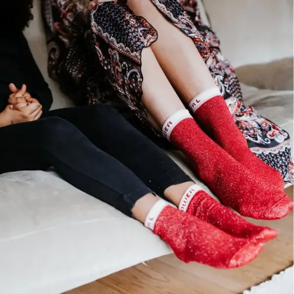 chaussettes-josette-girl-power-couleur-rouge-selection-de-l-appartement-moeme-boutique-en-ligne-et-physique-concept-store-sur-rdv-a-metz